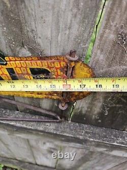 Dekalb Spinner Sign Double Sided Flying Corn Sign Metal Old Original Authentic