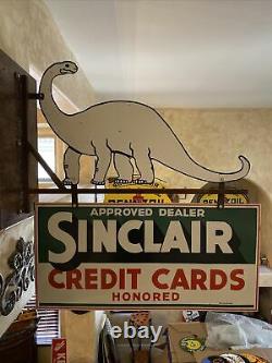 LARGE VINTAGE''SINCLAIR'' DOUBLE SIDED 36 X 39.5 INCH PORCELAIN SIGN With BRACKET