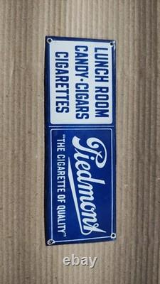 Lot of 2 signs