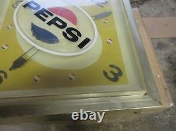 RARE 1960s Double Sided Pepsi Cola Say Pepsi Hanging Wall Clock Sign ZZ