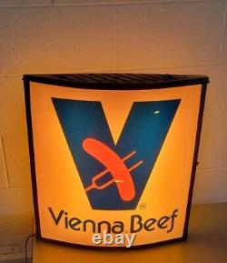 VINTAGE VIENNA BEEF SIGN LIGHTS UP DOUBLE SIDED, Brand New Bulbs & Starter