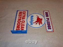 Vintage Mobil Mobilgas Clean Restrooms Pegasus 12 X10 Gasoline Oil Flange Sign