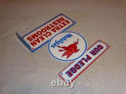 Vintage Mobil Mobilgas Clean Restrooms Pegasus 12 X10 Gasoline Oil Flange Sign