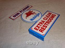 Vintage Mobil Mobilgas Clean Restrooms Pegasus 12 X10 Gasoline Oil Flange Sign