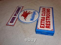 Vintage Mobil Mobilgas Clean Restrooms Pegasus 12 X10 Gasoline Oil Flange Sign