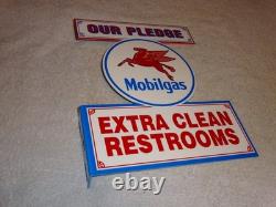 Vintage Mobil Mobilgas Clean Restrooms Pegasus 12 X10 Gasoline Oil Flange Sign