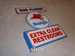 Vintage Mobil Mobilgas Clean Restrooms Pegasus 12 X10 Gasoline Oil Flange Sign