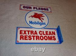 Vintage Mobil Mobilgas Clean Restrooms Pegasus 12 X10 Gasoline Oil Flange Sign