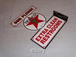 Vintage Texaco Our Pledge Clean Restrooms 11 3/4 Metal Gasoline Oil Flange Sign