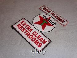 Vintage Texaco Our Pledge Clean Restrooms 11 3/4 Metal Gasoline Oil Flange Sign