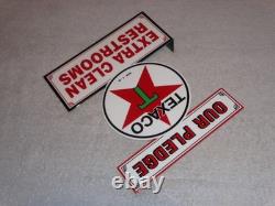 Vintage Texaco Our Pledge Clean Restrooms 11 3/4 Metal Gasoline Oil Flange Sign
