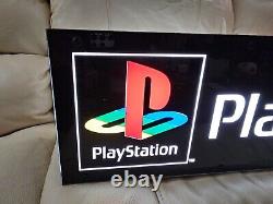 Affichage d'origine des années 1990 pour le magasin Playstation, panneau double face avec rétrofit LED RARE.
