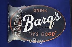Barq's Flange Metal Soda Sign Buvez Sa Bonne Bière De Racine Double Face Vintage