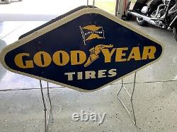 Good Year Tires Rack Affichage Signe Double Sided Vintage 1960 Metal Gas Oil Garage