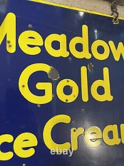 Original''meadow Gold'' Double Sided 18x17 Inch Porcelaine Signal Avec Bracket
