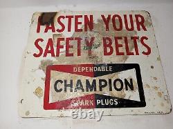 Panneau 'Attachez votre ceinture' Champion Spark Plugs Double Face Métal 1969 VNT de 17.5