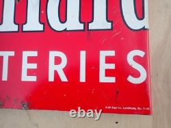Panneau à double face en métal Willard Batteries original de 1955, 20 x 14, A-M Sign Co