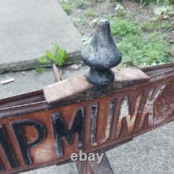 Panneau de coin de rue en émail de porcelaine double face antique des années 1930 Sunbury Oh
