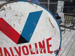 Panneau double face d'origine vintage de l'huile de course Valvoline de 1967, tel qu'illustré.