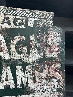 Panneau double face peint en métal lourd avec un timbre d'aigle vintage, publicité originale
