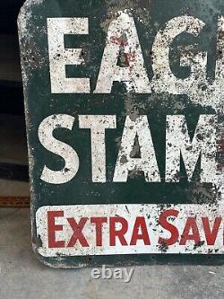 Panneau double face peint en métal lourd avec un timbre d'aigle vintage, publicité originale
