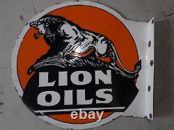 Panneau émaillé en porcelaine Lion Oils 18x18 pouces double face avec rebord