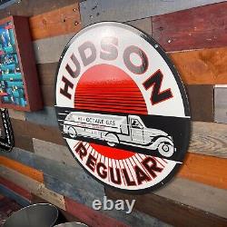 Panneau en émail double face de Hudson Oil Co. de 24 pouces