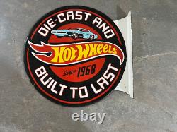 Panneau en émail en porcelaine Hot Wheels 18x20,5 pouces double face avec rebord