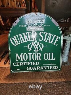 Plaque publicitaire en émail de porcelaine ancienne de Quaker State Motor Oil, double face.