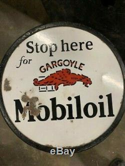 Rare Mobiloil Gargoyle Porcelaine Bilaterale Signe Trottoir