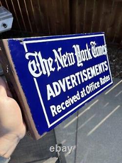Signe en porcelaine à double face rare Vintage Original 1920s New York Times