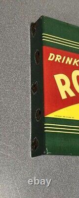 Vintage 1936 15 Royal Cola Double Sided Flanged Porcelain Sign Car Gas Oil <br/>  <br/>
   	Translation: Enseigne en porcelaine double face fléchée vintage Royal Cola 15 de 1936 pour voiture essence et huile