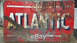 Vintage Atlantic Gas & Oil Double Face Porcelaine 72 X 42 Inscription Rusty Barn Hanger